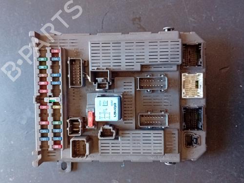 Used Fuse box CITROËN C5 I (DC_) [2001-2005]  31727996