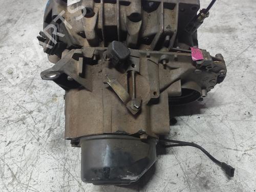 Used Gearbox RENAULT RAPID Box Body/MPV (F40_, G40_) [1985-2001]  31738719