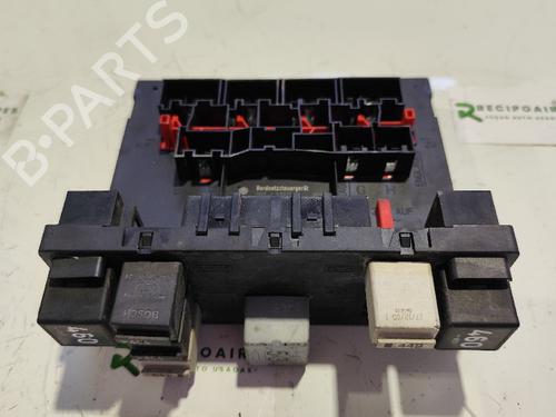 Zekeringkast VW CADDY III Box Body/MPV (2KA, 2KH, 2CA, 2CH) [2004-2016]  31738336