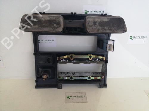 Rejilla aireadora TOYOTA HIACE IV Van (__H1_, __H2_) [1995-2012]  31729884