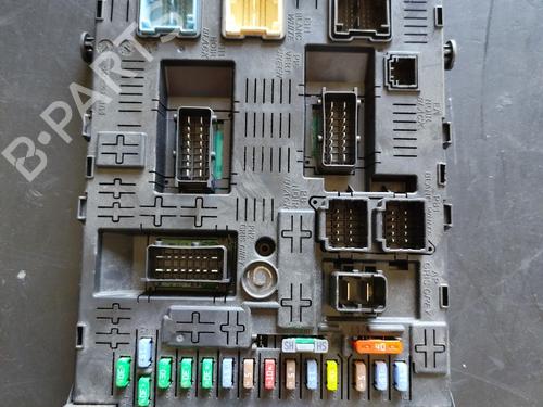 Used Fuse box PEUGEOT 407 SW (6E_, 6D_) [2004-2011]  31728123
