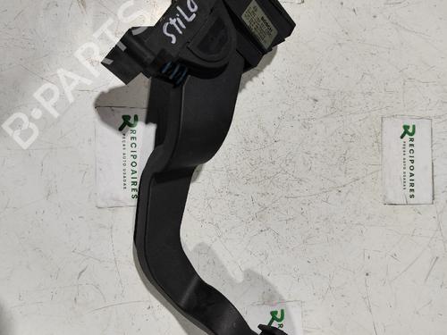 Pédale FIAT STILO (192_) [2001-2010]  31731806