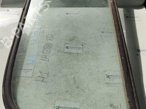 Used Rear right quarter glass HYUNDAI H-1 / STAREX Bus (A1) [1997-2026]  31732148