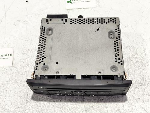 Used Radio RENAULT CLIO III (BR0/1, CR0/1) [2005-2014]  31744289