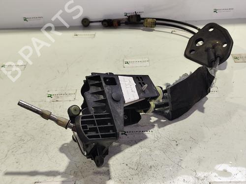 Used Gear lever RENAULT SCÉNIC II (JM0/1_) [2003-2010]  31740507