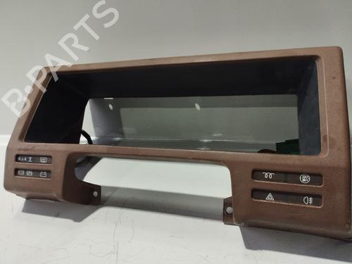 Grille d'aération NISSAN PATROL III/1 Platform/Chassis (MQ, MK, GQ) [1980-2000]  31746343