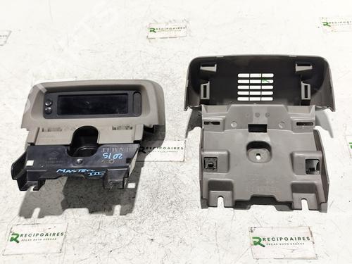 Used Display monitor RENAULT MASTER III Van (FV) [2010-2026]  31744245