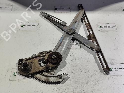 Rudehejsemekanisme Højre foran TOYOTA HILUX III Pickup (_N3_, _N4_) [1978-1988]  31735688