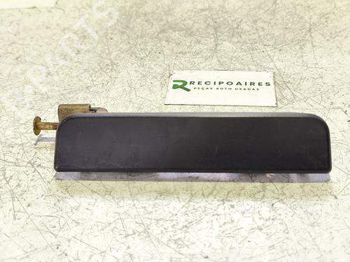 Puxador exterior frente direito TOYOTA DYNA 150 Platform/Chassis (_Y_) [1985-1988]  31743946