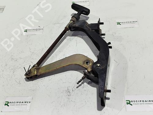 Travão de mão ISUZU ELF Platform/Chassis (NKR7_, NKS7_, NHR6_, NKR6_, NPR_6) [1992-2003]  31738281