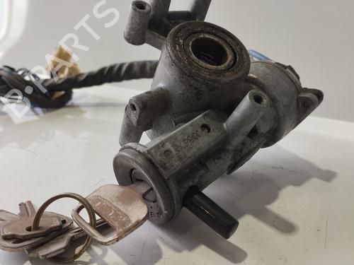 Mando ISUZU ELF Van (NHR6_, NKR6_, NKR7_, NKS7_) [1992-2003]  31746295