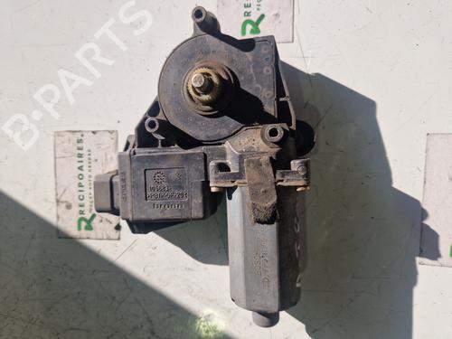 Used Left rear window motor OPEL ASTRA G Estate Van (F70) [1998-2005]  31730936