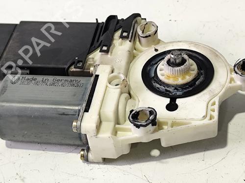 left-front-window-motor-vw-golf-iv-1j1-1997-1998-1999-2000-2001-2002-2003-2004-2005-2006-2007-2008-31804185 main image
