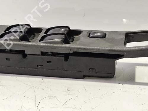 Venstre fortil elrude kontakt MITSUBISHI PAJERO SPORT VAN I (K90) 2.5 TD (115 hp) 31828157