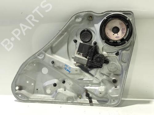 Lève-vitre arrière droit VW PASSAT B5 (3B2) 1.9 TDI (115 hp) 31842443