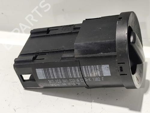 Used Headlight switch VW GOLF IV (1J1) 1.9 TDI (115 hp) 31930044