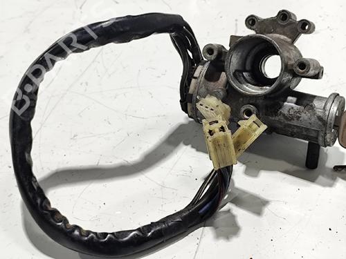 Clé de contact ISUZU ELF Platform/Chassis (NKR7_, NKS7_, NHR6_, NKR6_, NPR_6) 3.1 TD (82 hp) 31930047