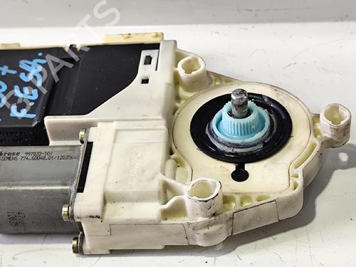 Used Left front window motor PEUGEOT 307 (3A/C) 1.4 HDi (68 hp) 31945693