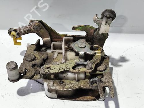 Used Front right lock NISSAN CABSTAR (F22, H40) 2.2 (F22) (97 hp) 31956493