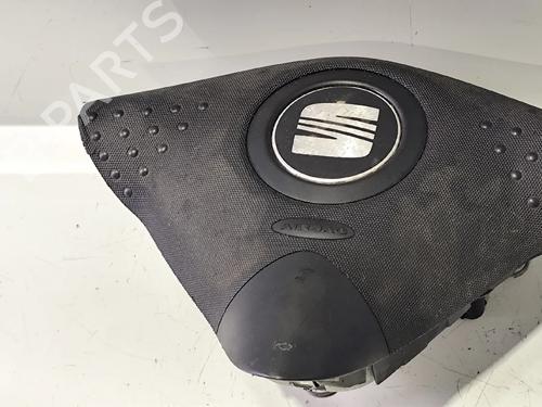 Used Driver airbag SEAT IBIZA II (6K1) [1993-2002]  31974573