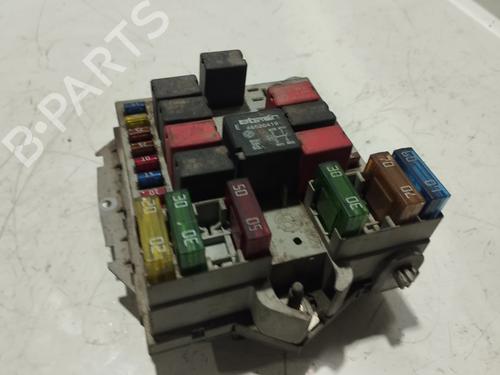 Sikringsdåse FIAT STILO (192_) 1.9 JTD (136 hp) 32036256