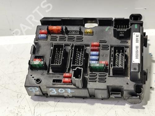 Used Fuse box PEUGEOT 307 (3A/C) 1.6 HDi 110 (109 hp) 32070569