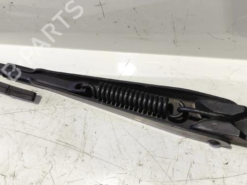 Front windshield wiper arm MERCEDES-BENZ C-CLASS (W203) C 200 CDI (203.004) | BP32167895C143 