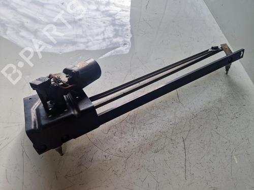 Used Front wiper motor RENAULT TRAFIC Platform/Chassis (T_, P_, V_) 2.1 D (64 hp) 32230763