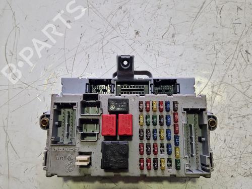 fuse-box-fiat-punto-188_-1999-2000-2001-2002-2003-2004-2005-2006-2007-2008-2009-2010-2011-2012-32236588 main image