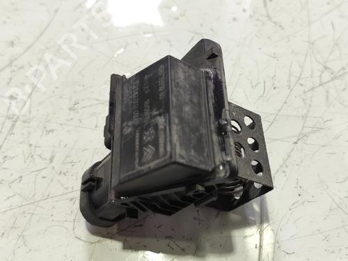 Used Electronic module Electronic module PEUGEOT 308 SW II (LC_, LJ_, LR_, LX_, L4_) 1.6 BlueHDi 120 (120 hp) 32265448 32265448