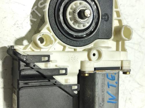 Used Left rear window motor Left rear window motor VW GOLF IV (1J1) 1.9 TDI (115 hp) 32484538 32484538
