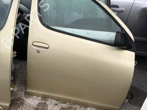 Used Right front door TOYOTA YARIS VERSO (_P2_) 1.3 (NCP20_, NCP22_, NCP20R, NCP22R) (86 hp) 32491794