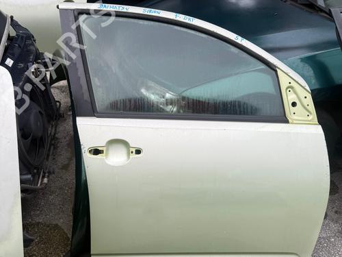 right-front-door-daihatsu-sirion-m3_-2005-32493327 main image
