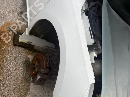 right-front-fenders-peugeot-508-sw-estate-van-8e_-2011-32493333 main image