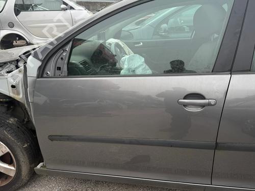 Used Left front door Left front door 32493339 32493339