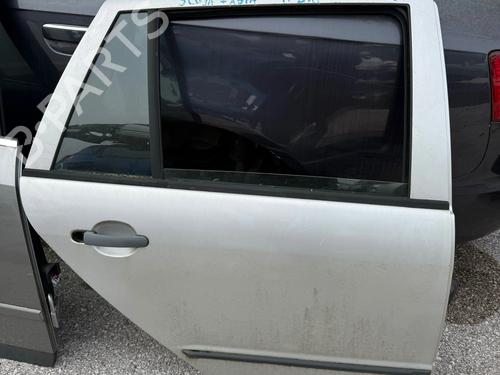 Used Right rear door SKODA FABIA I (6Y2) 1.2 (54 hp) 32496385