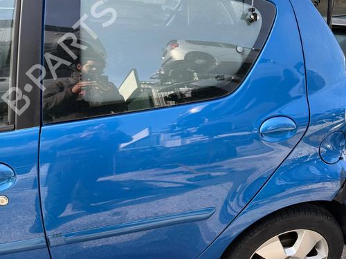 Puerta trasera izquierda TOYOTA AYGO (_B1_) 1.0 (KGB10_, KGB10R) (68 hp) 32657071