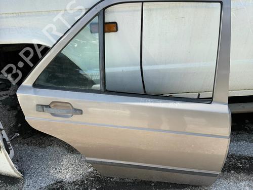 Used Right rear door Right rear door MERCEDES-BENZ 190 (W201) 190 D (201.122) (72 hp) 32657627 32657627