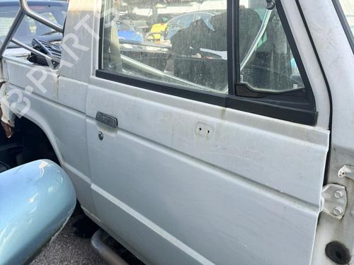 Used Right front door MITSUBISHI PAJERO I Canvas Top (L04_G) 2.3 TD (L043G, L048G) (84 hp) 32657633
