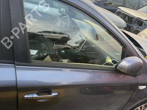 Dør høyre foran HYUNDAI i20 I (PB, PBT) 1.4 (101 hp) 32688121