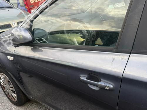 Dør venstre foran HYUNDAI i20 I (PB, PBT) 1.4 (101 hp) 32688122
