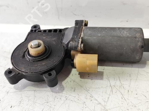 Motor do elevador de vidro trás esquerdo BMW 3 (E46) 320 d (129 hp) 32701777
