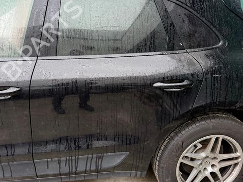 Dør højre bagtil Dør højre bagtil PORSCHE MACAN (95B) 3.0 S Diesel (245 hp) 32766133 32766133