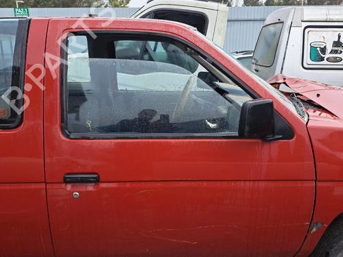 Tür rechts vorne für NISSAN NAVARA (D21) 2.5 D (75 hp) 32863474