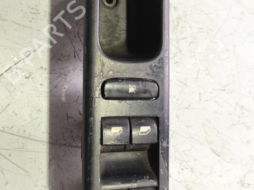 Used Left front window switch PEUGEOT 307 (3A/C) 1.4 HDi (68 hp) 32981801