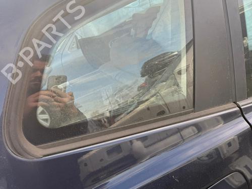 Panel rude bagtil højre BMW X3 (E83) 2.0 d (150 hp) 33001688