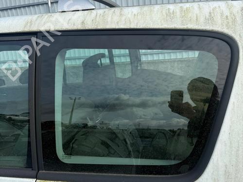 Panel rude bagtil venstre Panel rude bagtil venstre 33001692 33001692