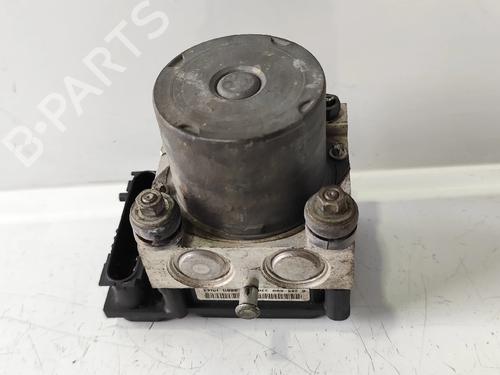 Used ABS pump NISSAN ALMERA II Hatchback (N16) 2.2 dCi (112 hp) 33017069