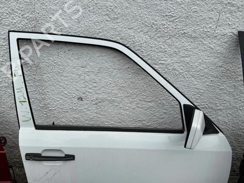 Used Right front door Right front door MERCEDES-BENZ 124 Saloon (W124) 200 D (124.120) (72 hp) 33047012 33047012