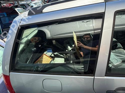 rear-right-quarter-glass-vw-golf-iv-variant-1j5-1999-2000-2001-2002-2003-2004-2005-2006-33178299 main image